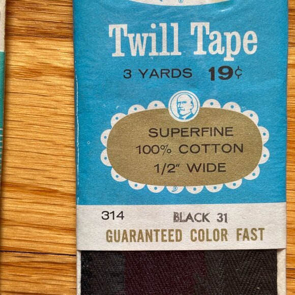 Sewing Notions and Thread Bundle Vintage - Picture 6 of 16